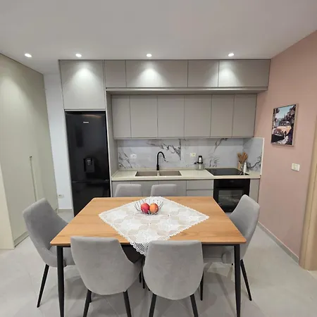 Adriatic Breeze Vlorë